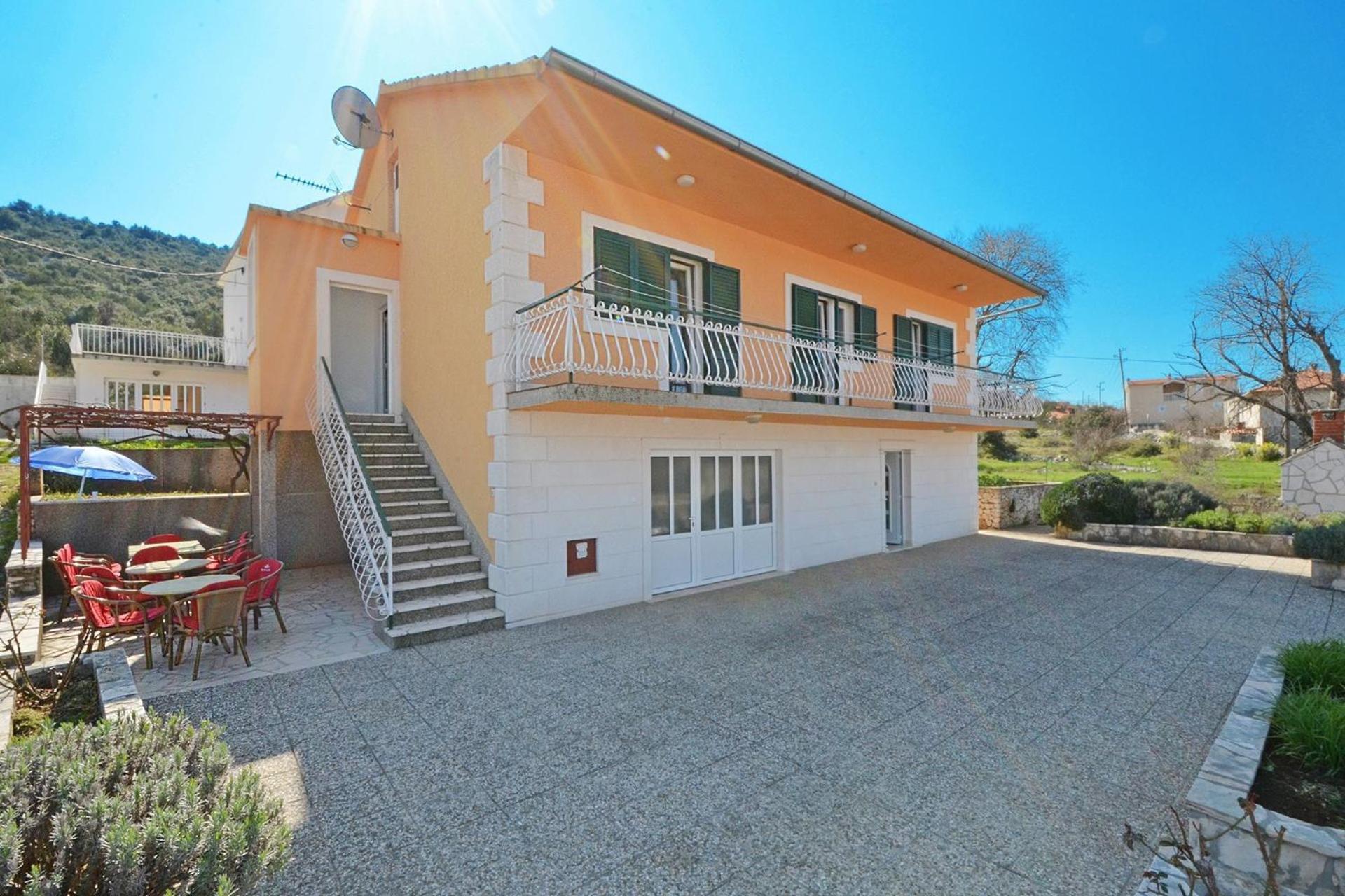Apartments With A Parking Space Marina, Trogir - 11554 Экстерьер фото